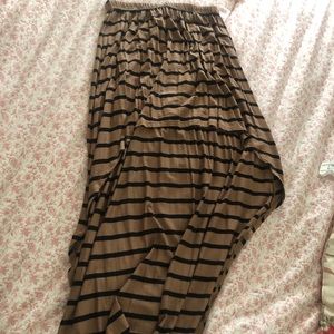 Flowy high/low skirt